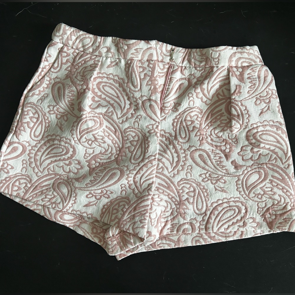 Victoria Beckham Pink and white shorts